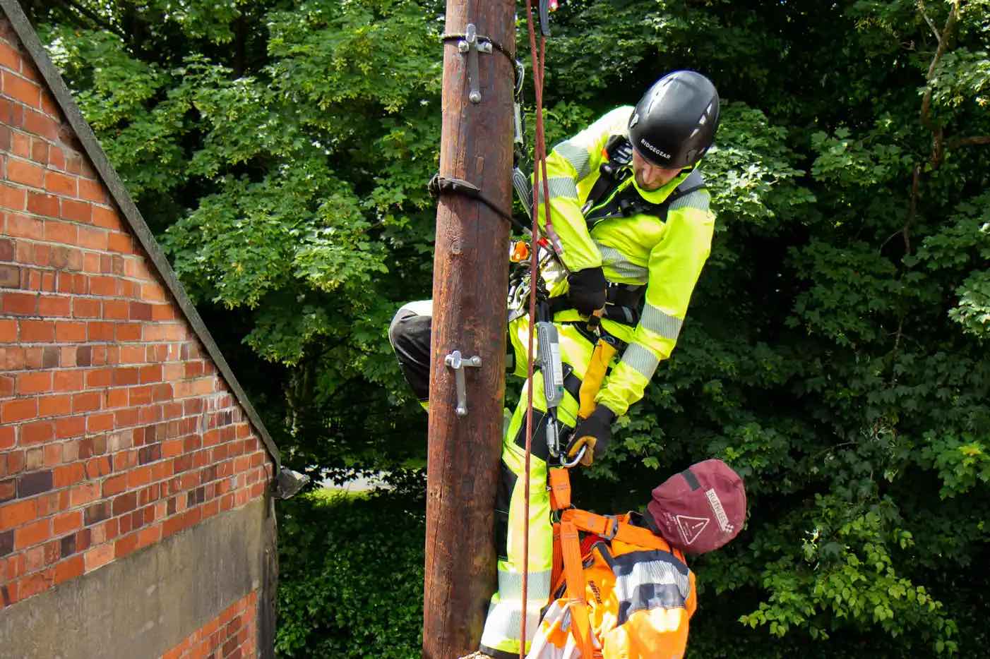 SA024 Pole Top Rescue - Utilities Training
